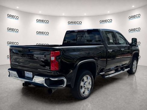Used 2022 Chevrolet Silverado 2500 LTZ w/ LTZ Convenience Package RWD image 7