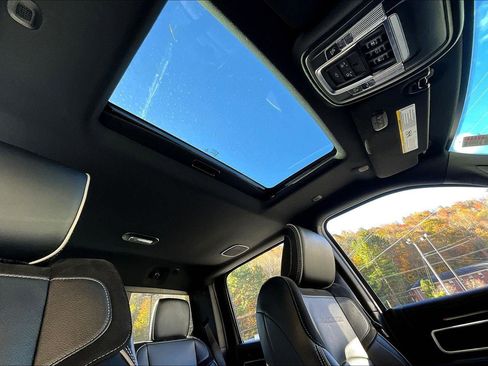 Certified 2022 RAM 2500 Laramie w/ Night Edition image 23