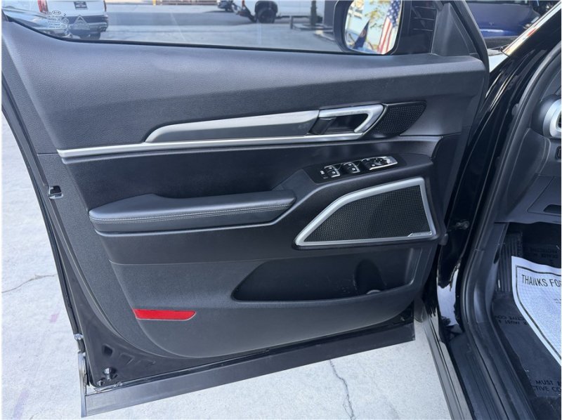 Used 2020 Kia Telluride LX FWD image 12