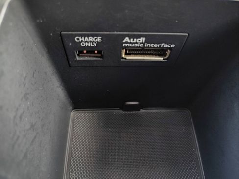 Used 2016 Audi A3 e-tron Premium Plus w/ Premium Plus Package image 5