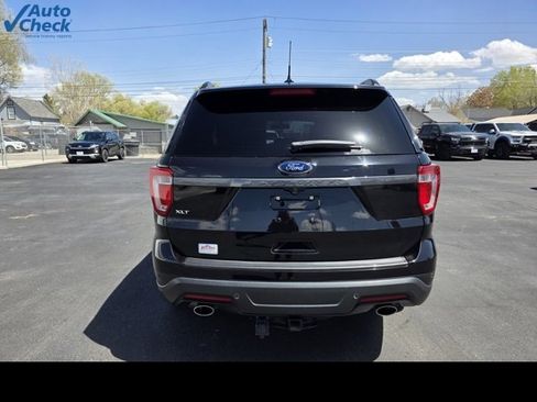 Used 2019 Ford Explorer XLT w/ Equipment Group 202A image 7