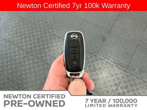 Used 2024 Nissan Kicks SR w/ SR Premium Package FWD image 36