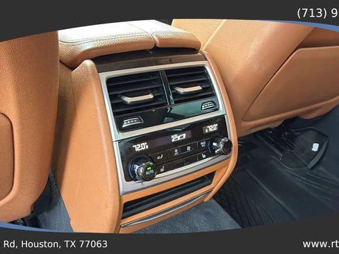 Used 2018 BMW 740i xDrive AWD/4WD image 33