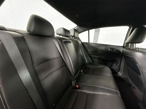 Used 2016 Honda Accord Sport image 35