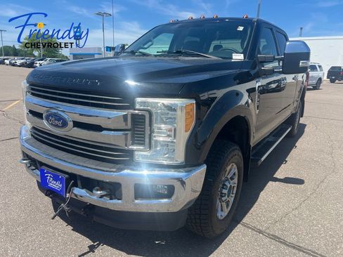 Used 2017 Ford F250 XLT w/ XLT Premium Package AWD/4WD image 1