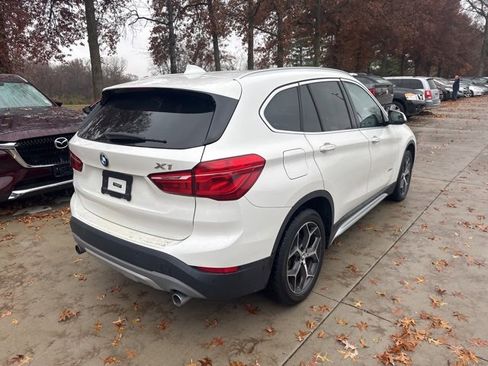 Used 2018 BMW X1 sDrive28i image 3