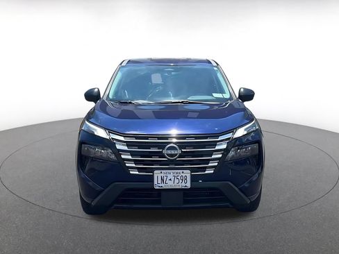 Used 2025 Nissan Rogue SV AWD/4WD image 4
