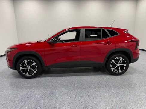 Used 2026 Chevrolet Trax RS w/ Driver Confidence Package FWD image 9