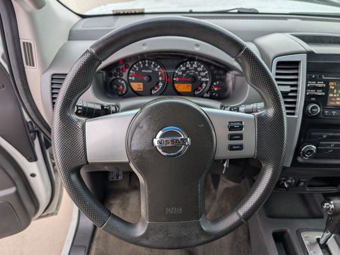 Used 2013 Nissan Xterra S AWD/4WD image 15