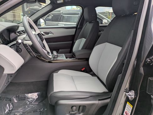 New 2026 Land Rover Range Rover Velar Dynamic SE image 16