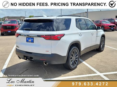 Used 2023 Chevrolet Traverse RS w/ LPO, Floor Liner Package FWD image 3