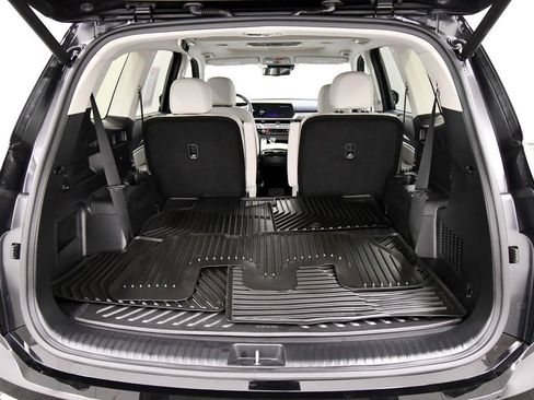 Certified 2025 Kia Telluride EX w/ EX Captain's Chair Package AWD/4WD image 7