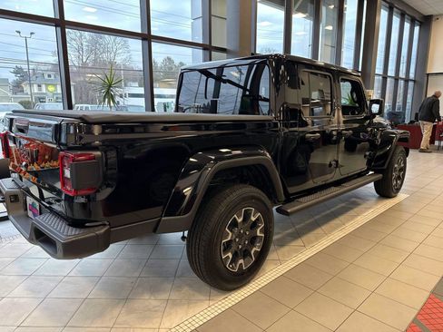 New 2026 Jeep Gladiator Sport image 2