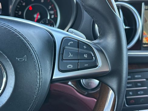 Used 2017 Mercedes-Benz SL 550 image 25