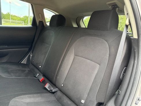 Used 2013 Nissan Rogue S AWD/4WD image 16