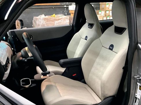 Used 2025 MINI Cooper S image 27