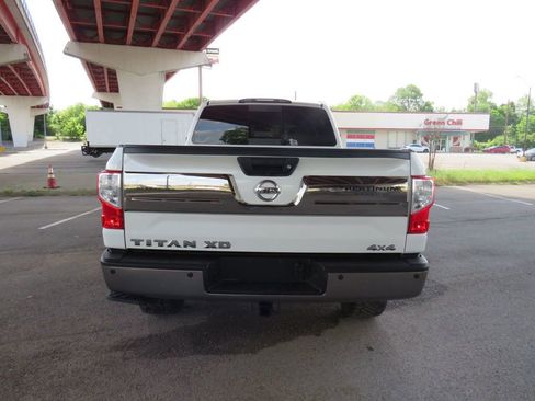 Used 2018 Nissan Titan Platinum Reserve w/ Platinum Utility Package image 7