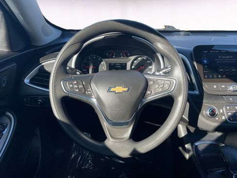 Used 2024 Chevrolet Malibu LT image 12