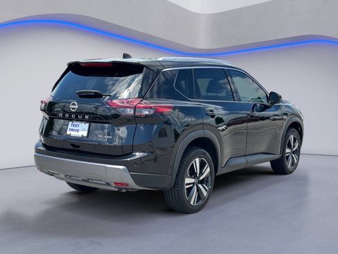 Used 2024 Nissan Rogue SL AWD/4WD image 6