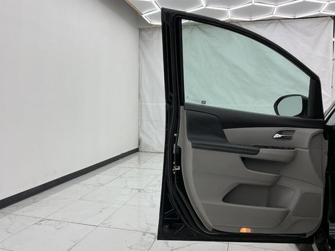 Used 2016 Honda Odyssey EX-L image 18