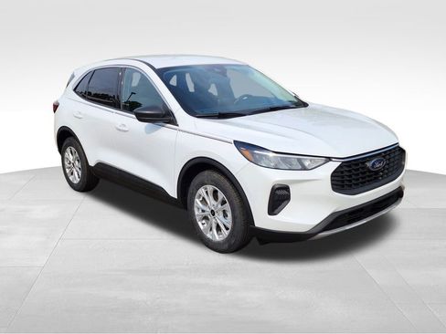Used 2024 Ford Escape Active image 2