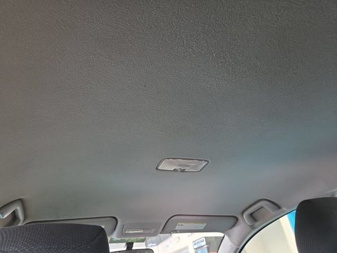 Used 2010 Toyota Yaris Sedan FWD image 12
