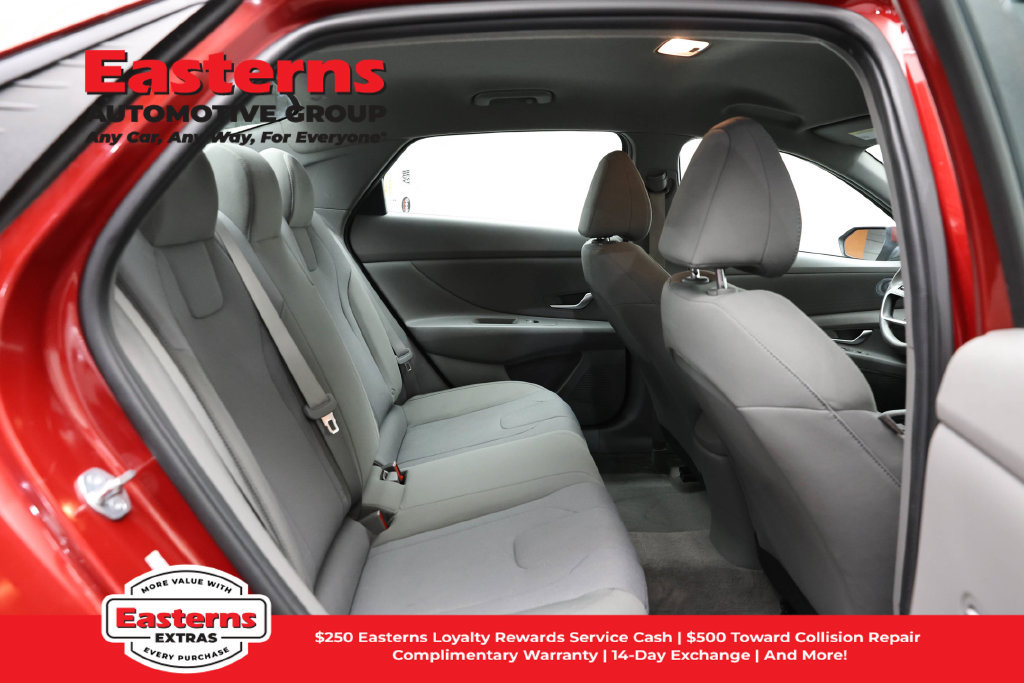 Used 2023 Hyundai Elantra SE w/ Cargo Package FWD image 24