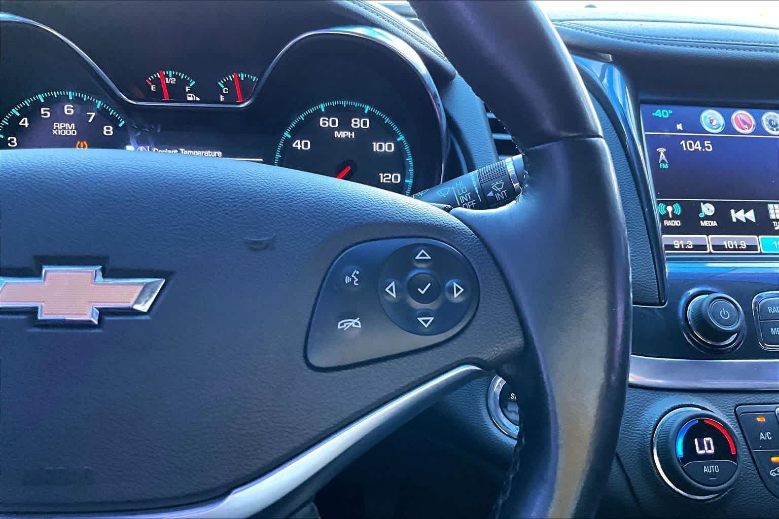 Used 2019 Chevrolet Impala LT FWD image 23