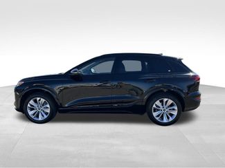 Used 2025 Audi Q6 e-tron Premium w/ Convenience Package video 2