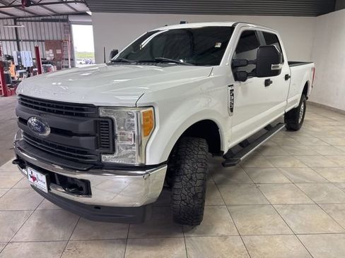 Used 2017 Ford F350 XL AWD/4WD image 3