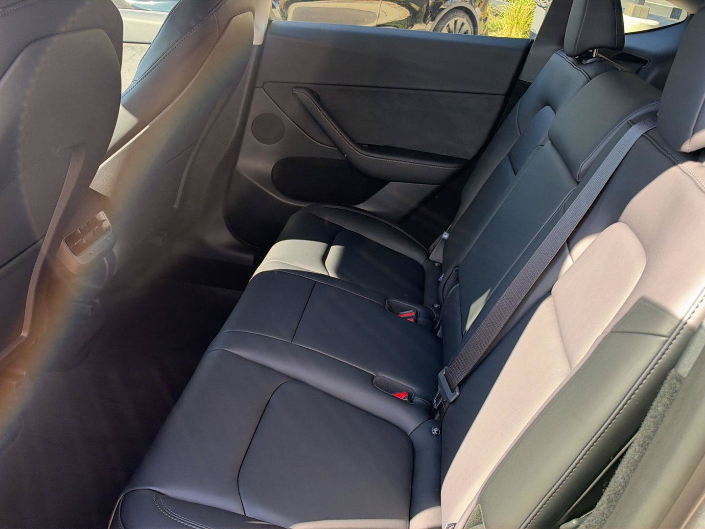 Used 2025 Tesla Model Y Performance AWD/4WD image 18