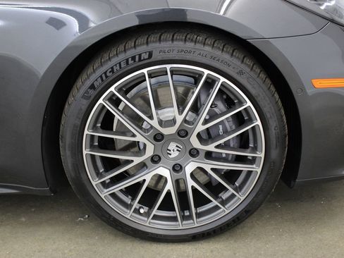 New 2025 Porsche Panamera 4 image 16