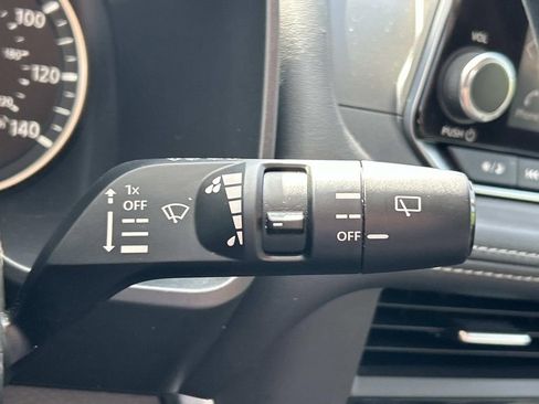Certified 2023 Nissan Rogue SV w/ SV Premium B Package FWD image 33