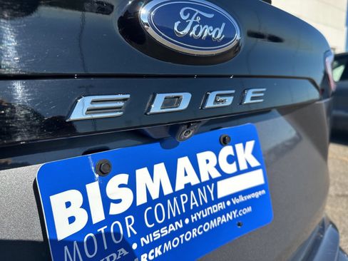 Used 2022 Ford Edge ST-Line w/ Class II Trailer Tow Package AWD/4WD image 6
