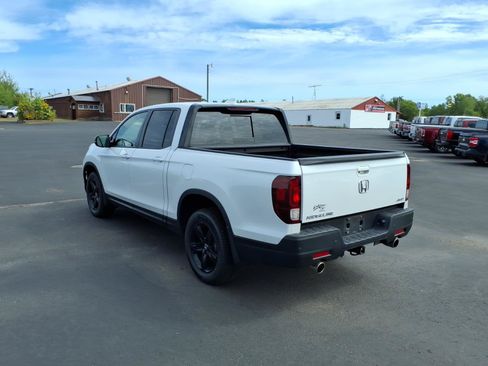 Used 2023 Honda Ridgeline Black Edition image 3