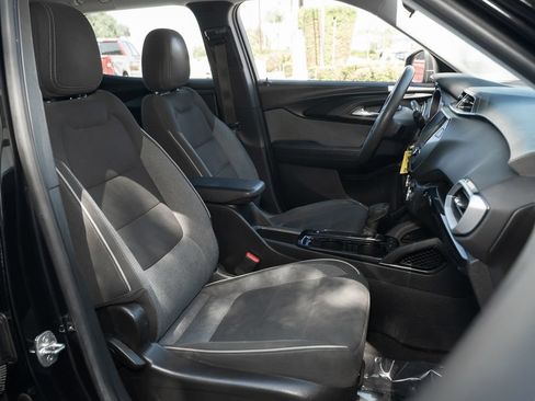 Used 2021 Chevrolet TrailBlazer LS FWD image 36