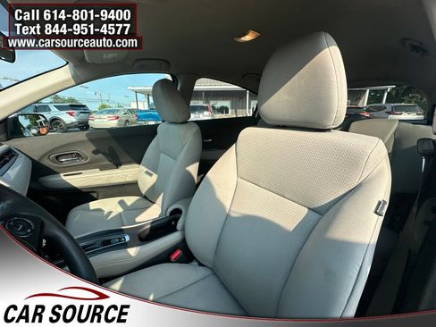 Used 2020 Honda HR-V LX image 14