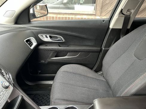 Used 2017 Chevrolet Equinox LT w/ Convenience Package AWD/4WD image 10