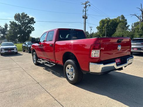 Used 2024 RAM 2500 Tradesman w/ Chrome Appearance Group AWD/4WD image 5