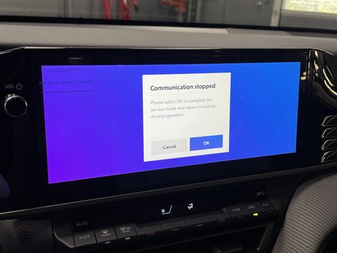 Certified 2025 Toyota Camry SE FWD image 23