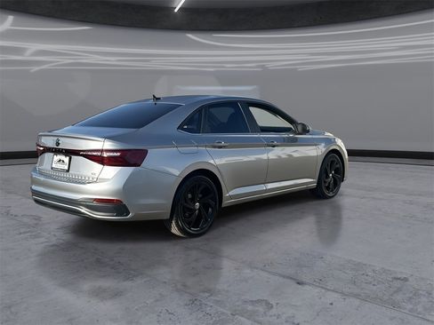 New 2026 Volkswagen Jetta SE image 5