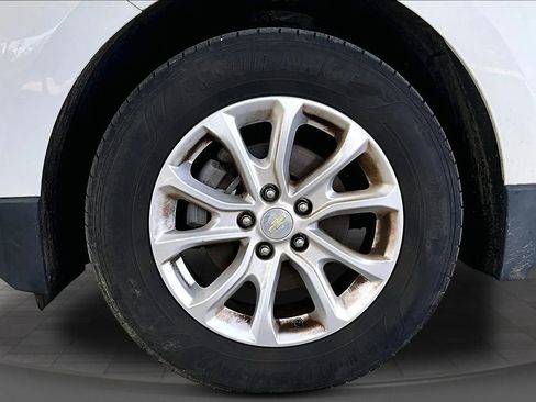 Used 2020 Chevrolet Equinox LS image 30