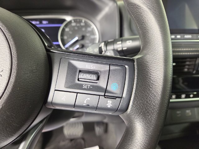 Used 2022 Nissan Rogue SV AWD/4WD image 23
