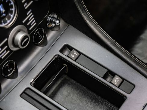 Used 2009 Aston Martin V8 Vantage Convertible image 59