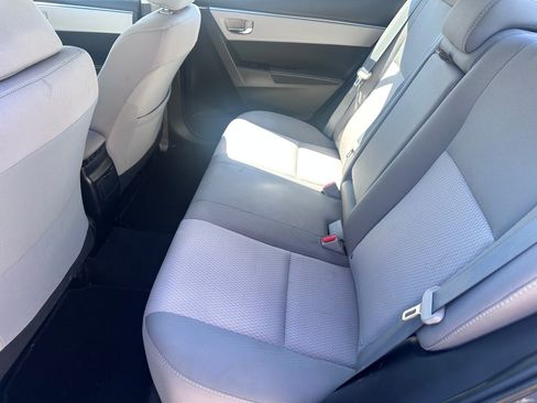 Used 2015 Toyota Corolla LE FWD image 6