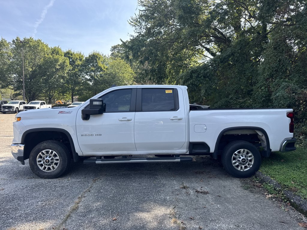 Used 2025 Chevrolet Silverado 2500 LT w/ Safety Package AWD/4WD image 4