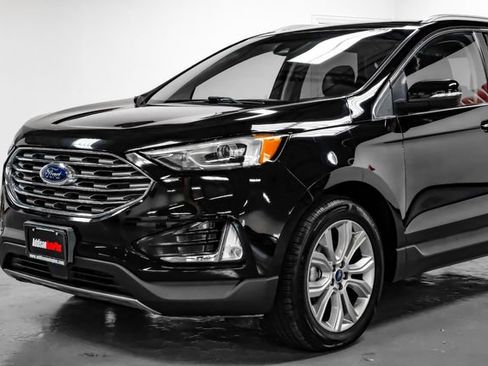 Used 2019 Ford Edge Titanium image 9
