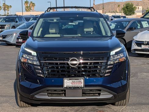 New 2026 Nissan Pathfinder SL w/ SL Premium Package FWD image 7