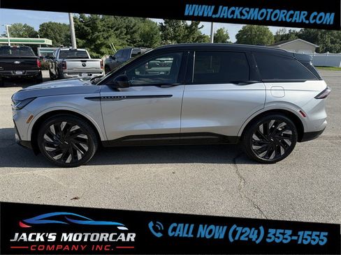 Used 2024 Lincoln Nautilus Reserve w/ Equipment Group 202A image 6