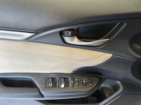 Used 2019 Honda Civic EX image 13